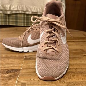 Nike women’s sz 11 athletic shoes blush colored